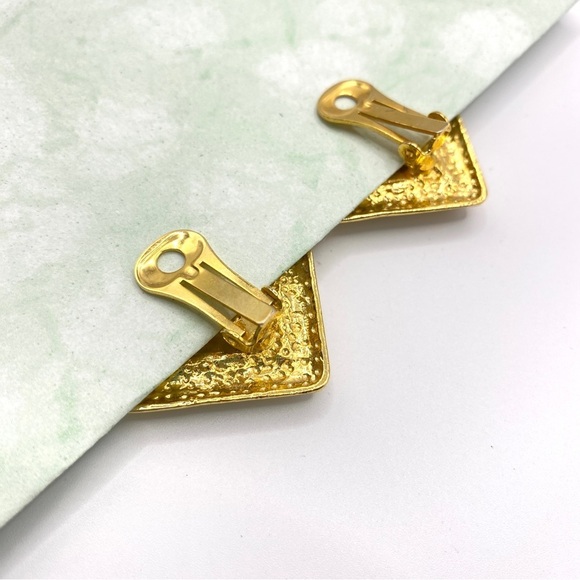 Goldtone Square Vintage Clip-On Earrings - Picture 5 of 5
